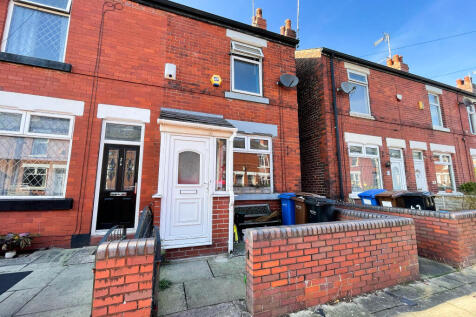 Caistor Street, Portwood 2 bed end of terrace house for sale