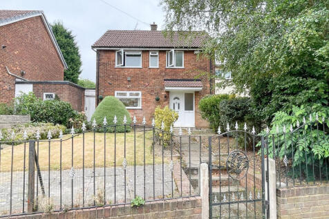 Northumberland Road, Brinnington 3 bed semi