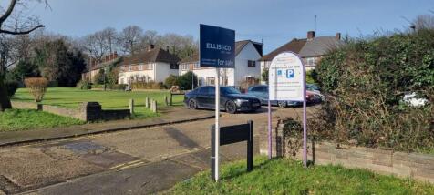 Studio flat for sale