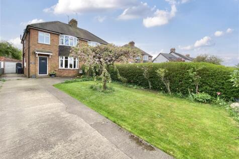 4 bedroom semi-detached house for sale