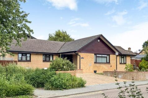 Downley Avenue, Bradwell Common... 3 bed bungalow for sale