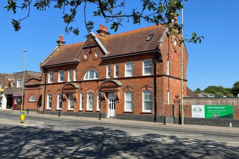 The George, Milton Green... 2 bed ground floor flat for sale