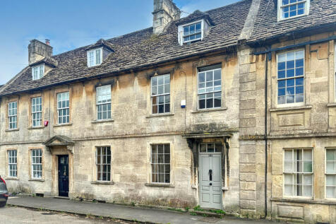 Marshfield SN14 4 bed townhouse for sale