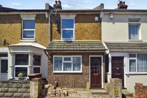 Albany Road, Gillingham, ME7 2 bed terraced house for sale