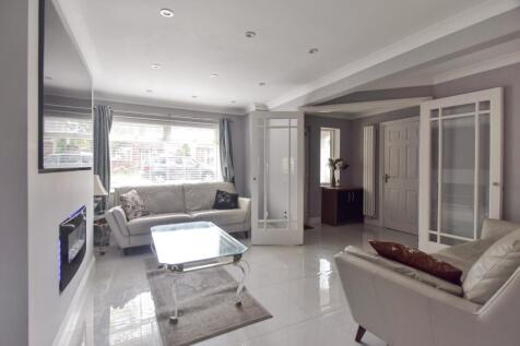 Stratford Avenue, Rainham, ME8 3 bed semi