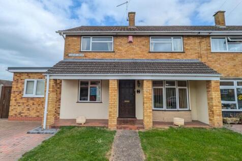 4 bedroom semi-detached house for sale