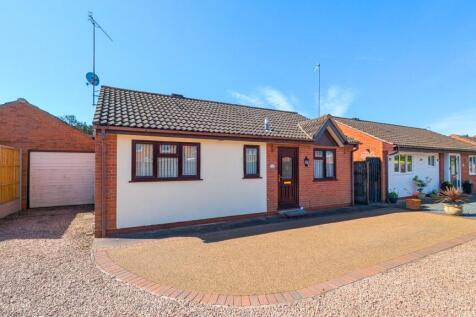 Comer Gardens, Worcester WR2 3 bed bungalow for sale