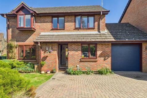 Oaklea Gardens, Bramley, Tadley... 3 bed detached house for sale