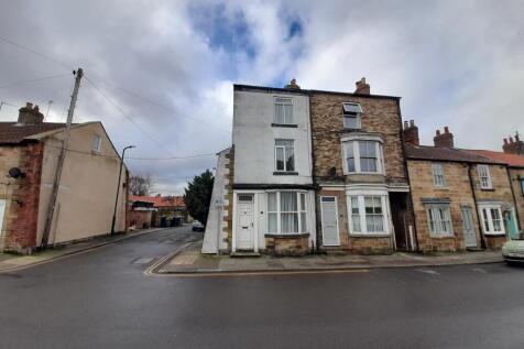 4 bedroom end of terrace house for sale