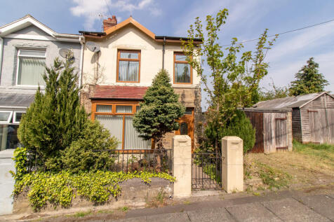 2 bedroom semi-detached house for sale