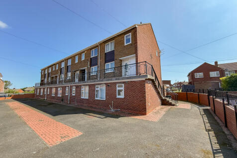 2 bedroom maisonette for sale
