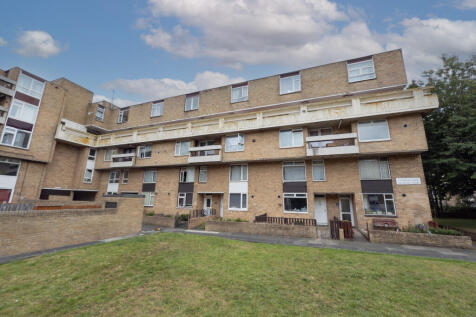 3 bedroom flat for sale