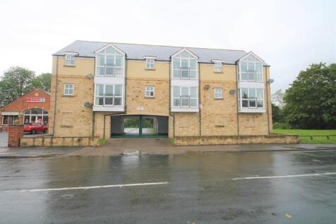 2 bedroom ground floor flat for sale