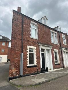 9 Eglesfield Road, South Shields... 1 bed apartment for sale