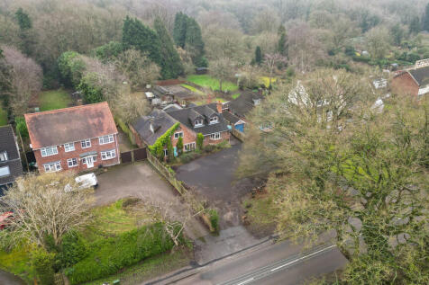 6 bedroom detached house for sale