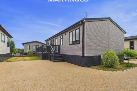 Thames Retreat, Staines TW18 2 bed detached bungalow for sale