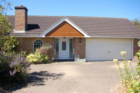 Yallands Hill, Taunton TA2 3 bed detached bungalow for sale