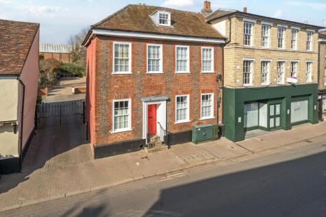 5 bedroom semi-detached house for sale
