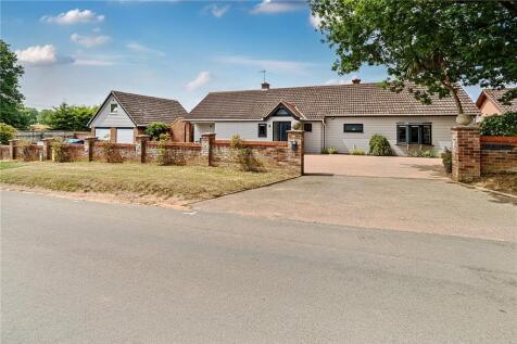 Rushbrooke Lane, Bury St Edmunds... 4 bed bungalow for sale