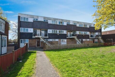 2 bedroom maisonette for sale