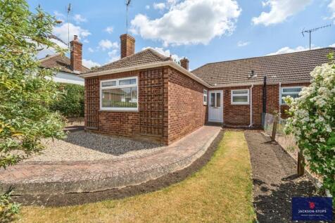 Malvern Close, Newmarket, Suffolk, CB8 2 bed bungalow for sale