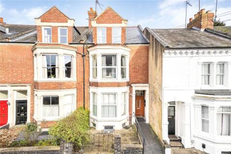 Colwyn Road, Northampton... 6 bed terraced house for sale