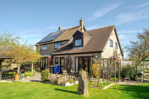 Bedford Road West, Yardley Hastings... 4 bed detached house for sale