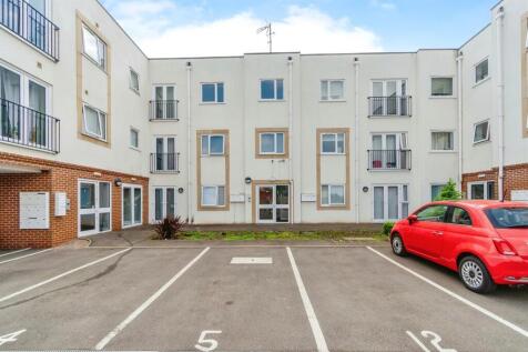 1 bedroom ground floor flat for sale