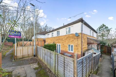 Winnington Close, Rectory Farm... 2 bed cluster house for sale