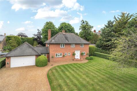 The Oaks, Silsoe, Bedford... 4 bed detached house for sale