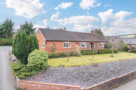 Castle Road, Richards Castle, Ludlow 3 bed detached bungalow for sale