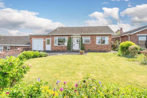 3 bedroom semi-detached bungalow for sale