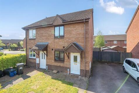 2 bedroom semi-detached house for sale