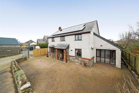 Wainhouse Corner, Bude 4 bed detached house for sale