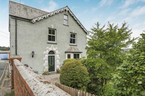 7 bedroom semi-detached house for sale