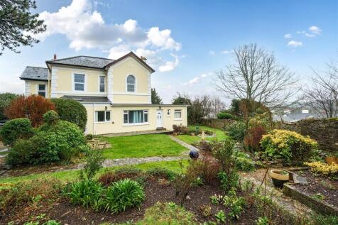 Lonsdale Road, Newton Abbot 4 bed semi