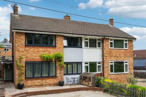 Gold Hill North, Chalfont St Peter SL9 3 bed semi