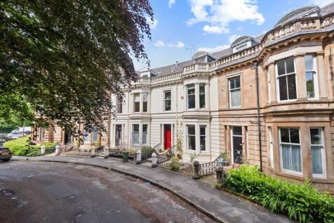 7 bedroom town house for sale