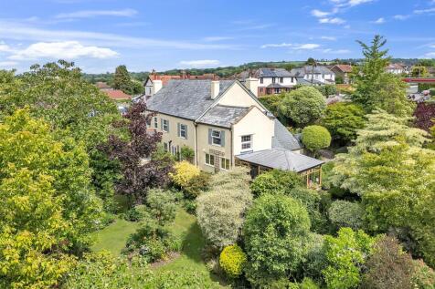 Lyme Road, Axminster 4 bed detached house for sale