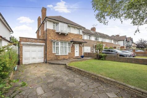 Robin Hood Lane, Kingston Vale... 3 bed detached house for sale