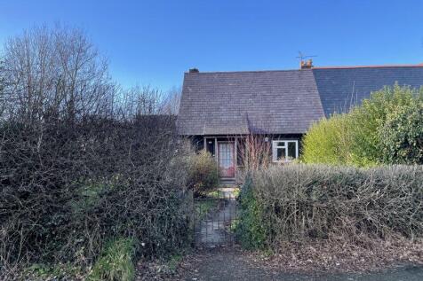 2 bedroom semi-detached bungalow for sale