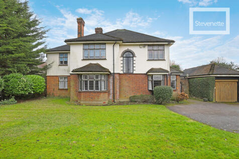 Hoe Lane, Abridge 4 bed detached house for sale