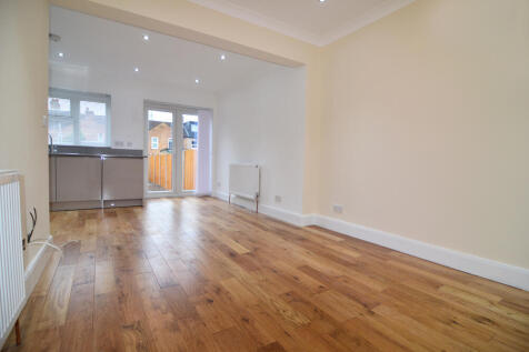 Ashdon Road, Bushey WD23 3 bed house for sale