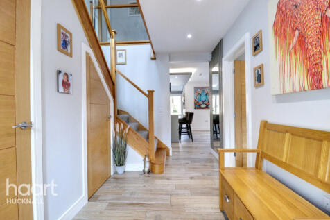 The Chine, Alfreton 4 bed detached house for sale