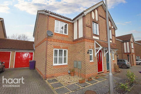 Serpentine Close, Stevenage 3 bed semi