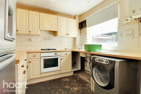 Nursery Gardens, Welwyn Garden City 3 bed terraced house for sale