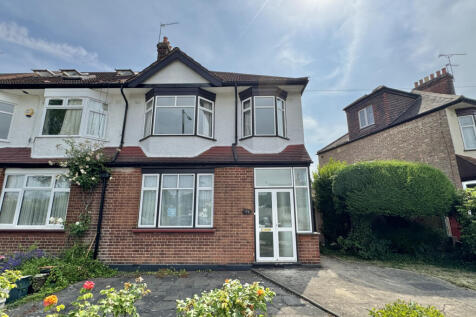 3 bedroom end of terrace house for sale