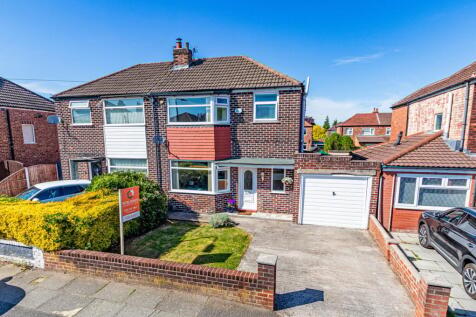 Derwent Road, Flixton, Manchester, M41 3 bed semi