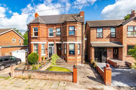 Bromley Avenue, Flixton, Manchester, M41 4 bed semi