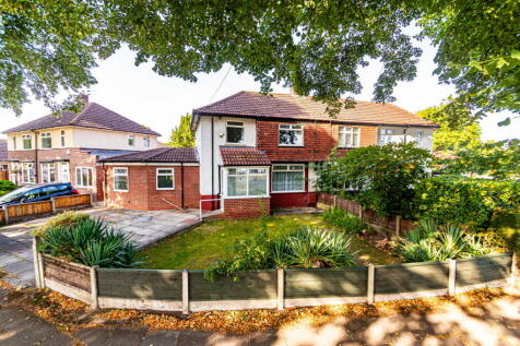 Snowden Avenue, Flixton, Manchester, M41 3 bed semi